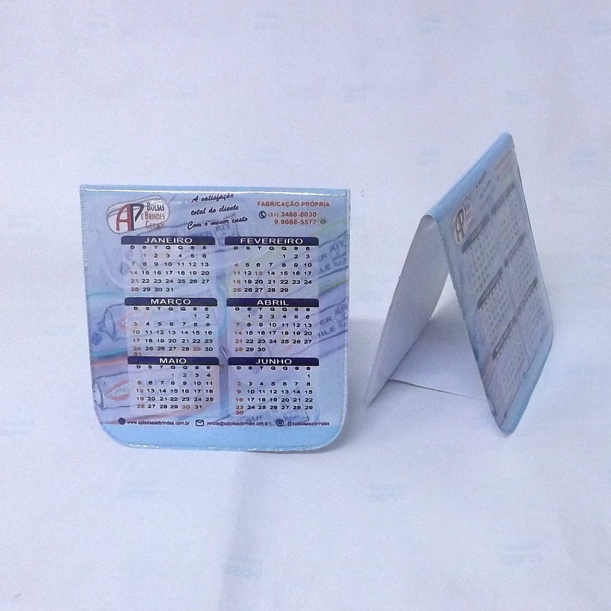 AP CA02 Calendário Dobrável
